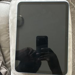 64 GB iPad 10th Generation Blue 