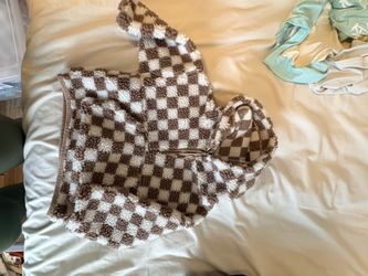 12 months clothes  little Bipsy