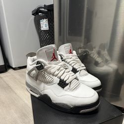 Jordan 4 White Cement 