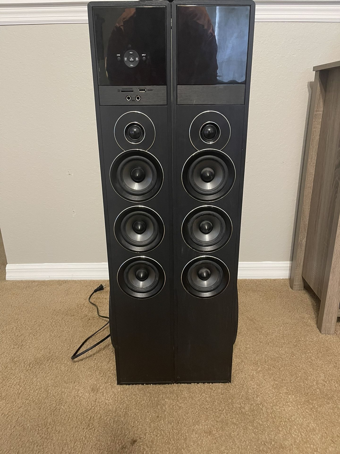 Tower Speakers W/ Built In Amp