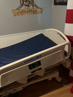 Stryker hospital bed for 4 Sale