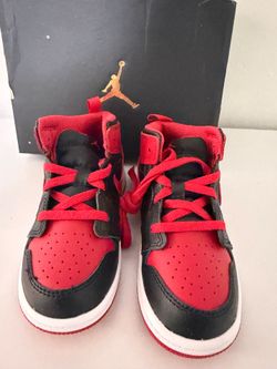Jordan 1 MID
