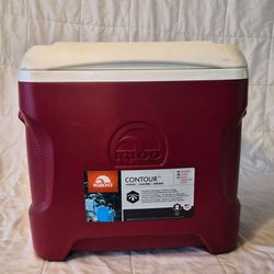 IGLOO hard top cooler