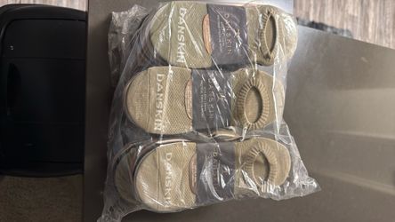 Women’s danskin socks
