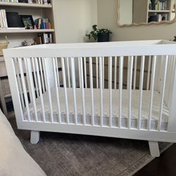 White Babyletto Hudson Convertible Crib & Mattress – Excellent Condition