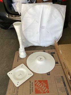 White Round Dinning Table