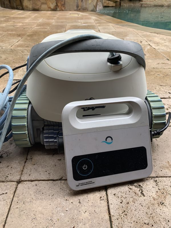 Dolphin S200 Robotic Pool Cleaner Not working for parts or