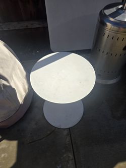 metal round corner table