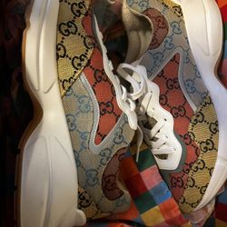 Gucci Size 8 