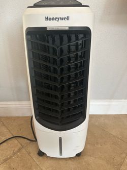 Evaporative Tower Air Cooler with Fan and Humidifier, Washable Dust Filter, 194 CFM - 2.6 Gallon Tank, White