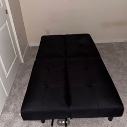 Black Futon