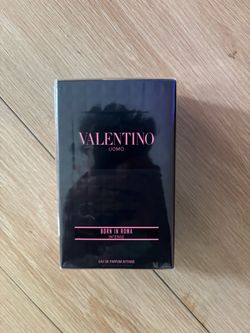 Valentino born in Roma pink