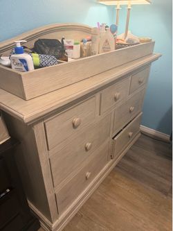 Crib and dresser set
