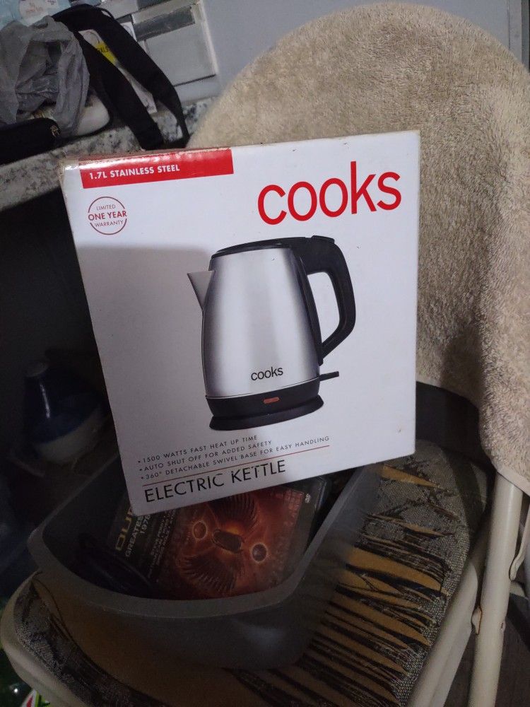 Cook's Electric Kettle Pot