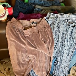  Xxl Women S Pants $ 10/1 Good Quality & Condition 