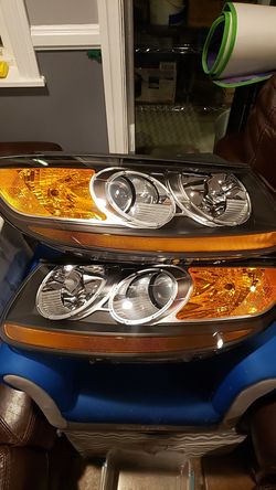 Hyundai Santa Fe (07-08, maybe 09 too) headlights, $200 obo