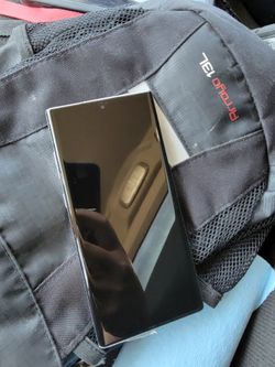 Samsung Note 10 Like New (NOT UNLOCKED )