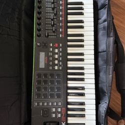 Akai mpk249 usb midi keyboard controller W/bag. No power adapter