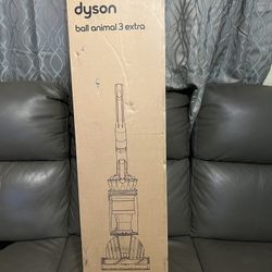 Dyson Ball Animal 3 Extra Bagless Upright Vacuum Cleaner For Multi Surface With Pet  Groom Tool (NEW )