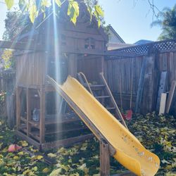 Play Set W/attachment’s 