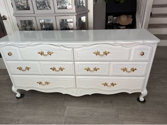 Dresser 6 drawers