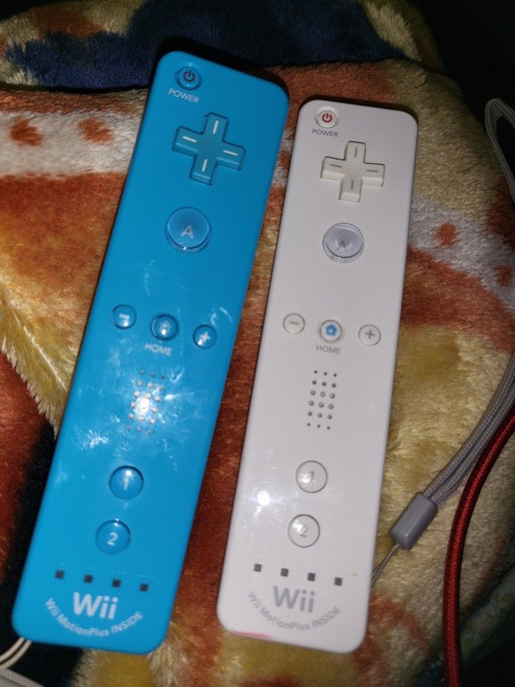 2 Original Motion Plus Nintendo Wii Controllers Working Perfectly