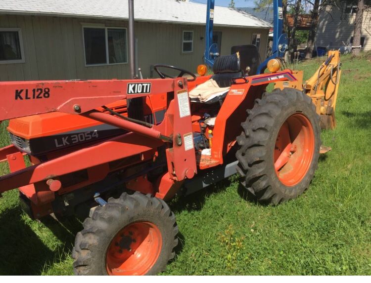 KL 128 - Kioti LK3054 4 Wheel Drive Tractor