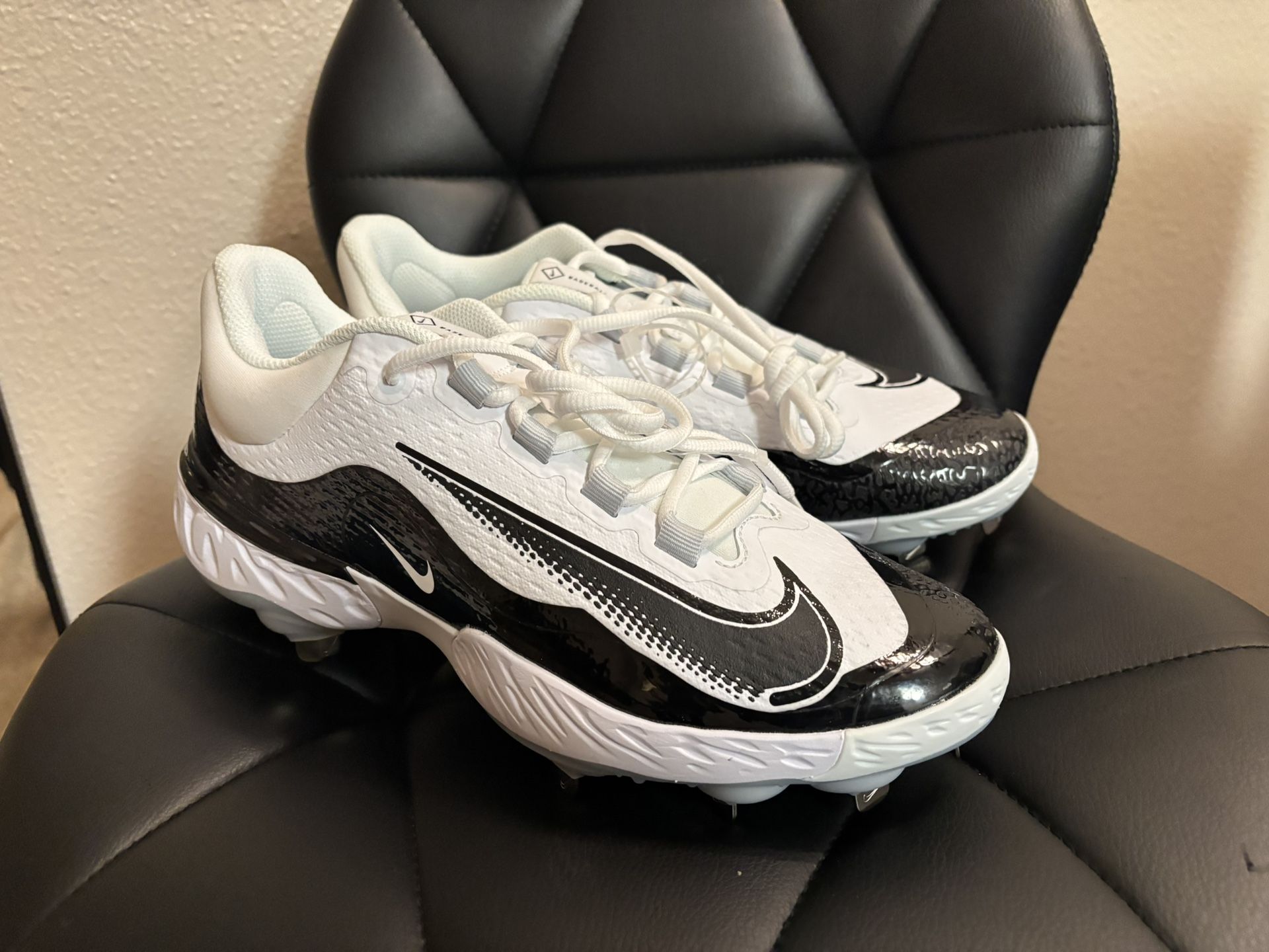 Nike Men's Alpha Huarache Elite Baseball Metal Baseball Cleats