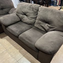 Sofas / Couches