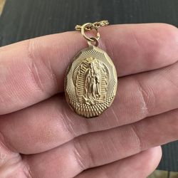 Virgin Mary Pendant 