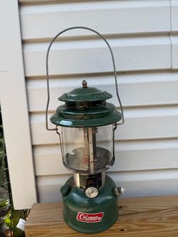 Vintage Coleman 220H Two-Mantle Lantern