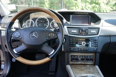 2010 Mercedes-Benz E-Class Thumbnail