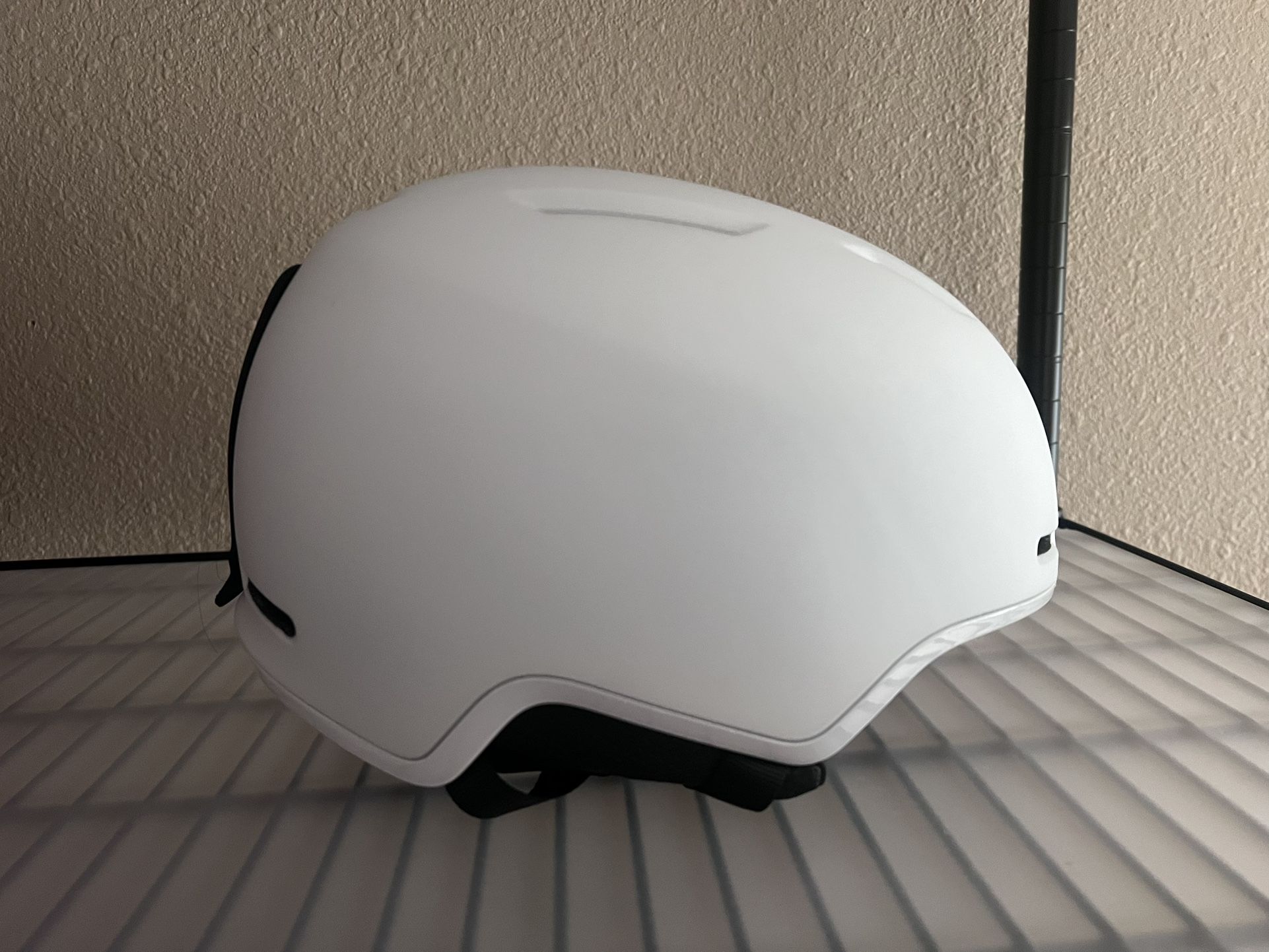 Sweet Protection Looper Snowboard Skateboard Helmet