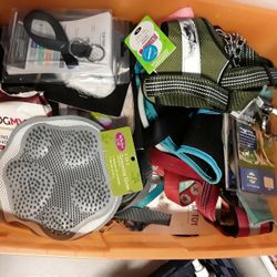 Huge Bin Full With High Quality Dogs/cats Items In Weekiii Wachee Spring Hill
