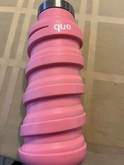 que. Collapsible Water Bottle