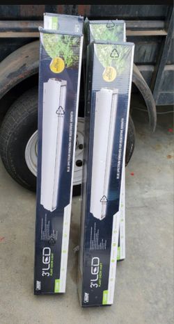 Brand NEW - 3ft LED LIGHT