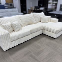 NEW NASHVILLE SECTIONAL SOFA AND FREE DELIVERY- BEDROOM FURNITURE MATTRESS BED AND FINANCING AVAILABLE 