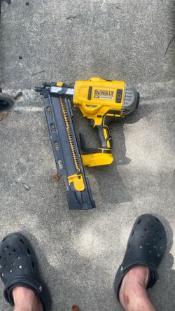 Dewalt Cordless Plastic Collated Framing Nailer