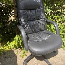 LEATHER OFFICE CHAIR
