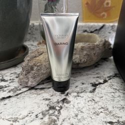 Victoria’s Secret Daring Fine Fragrance Lotion 3.4fl oz