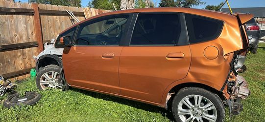 2010 Honda fit parts just the doors