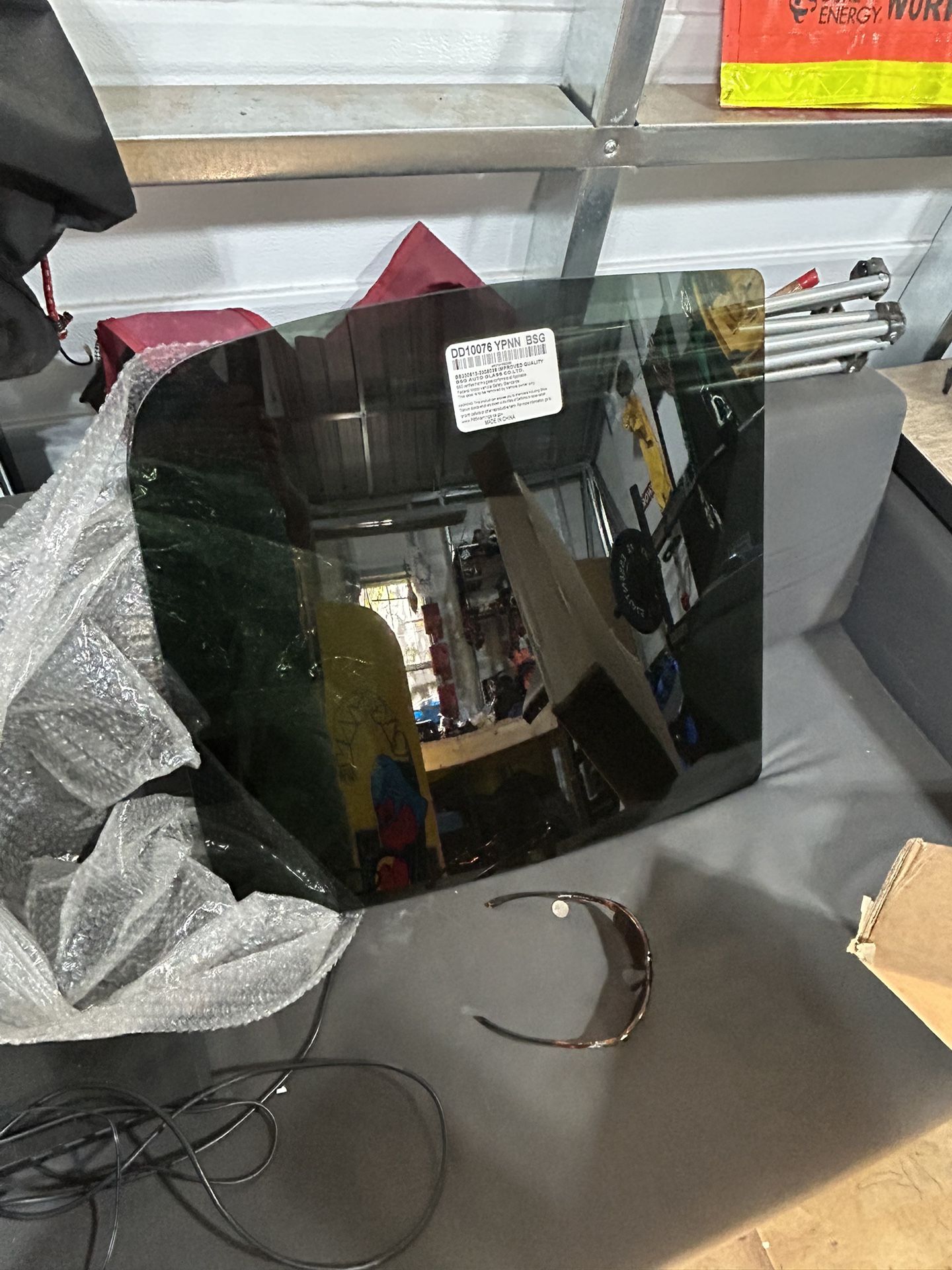 04.5 To 08 Dodge Back Door Glass Driver And Passenger
