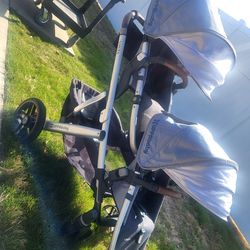 UppaBaby Vista Twin Stroller W/ Bassinet