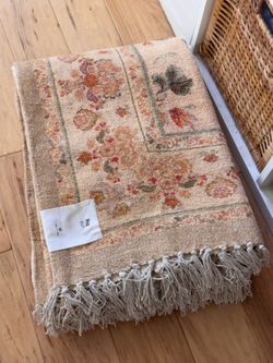 Brand New UO 5x7 Rug (Lola Floral Digital Printed Chenille Rug)