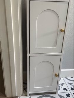 Storage cabinet