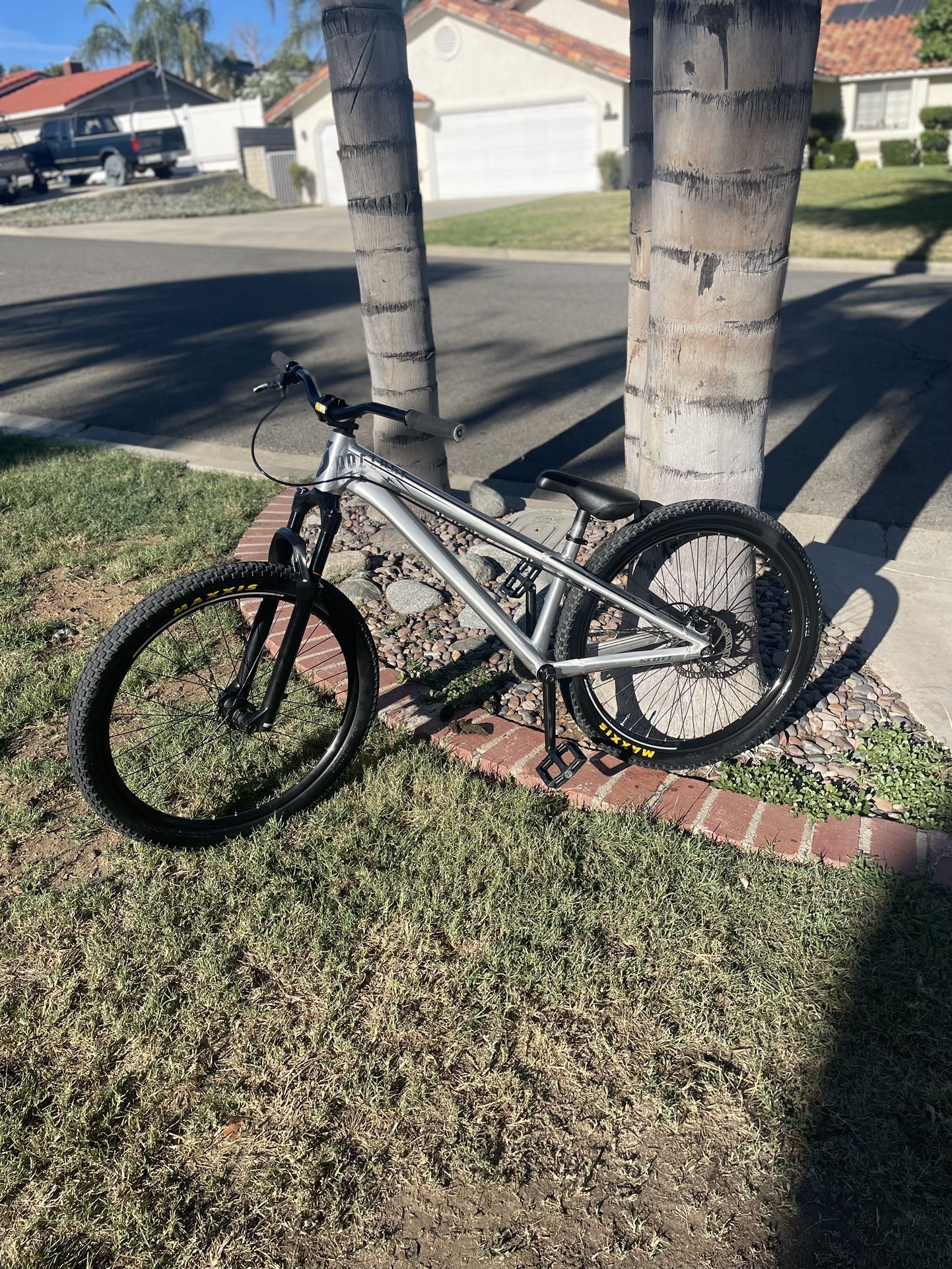 scott voltage 26 inch