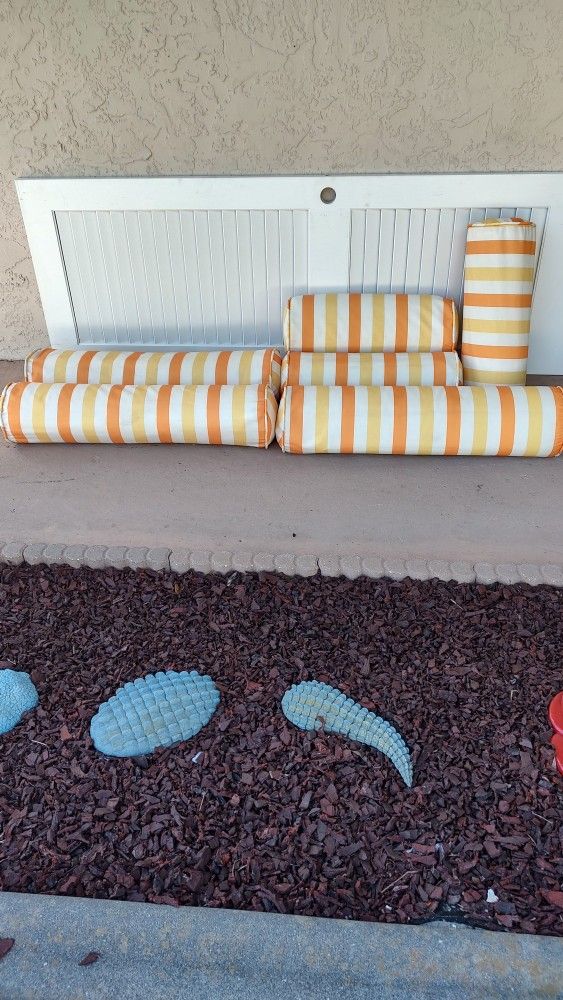 Patio Cushions Or Pillows Package Deal 