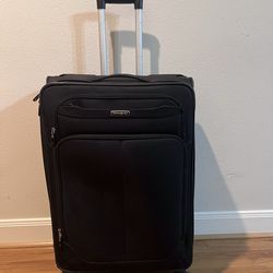 Samsonite Large Black Suitcase/Luggage