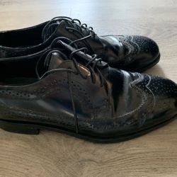 Classic men’s Oxford dress Shoes Size 9