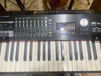 🎹 Roland RD-2000 EX 88 Keys + Accesorios Roland – Excelente Condición  Vendo Roland RD-2000 EX profesional de 88 teclas en excelente estado y funcion